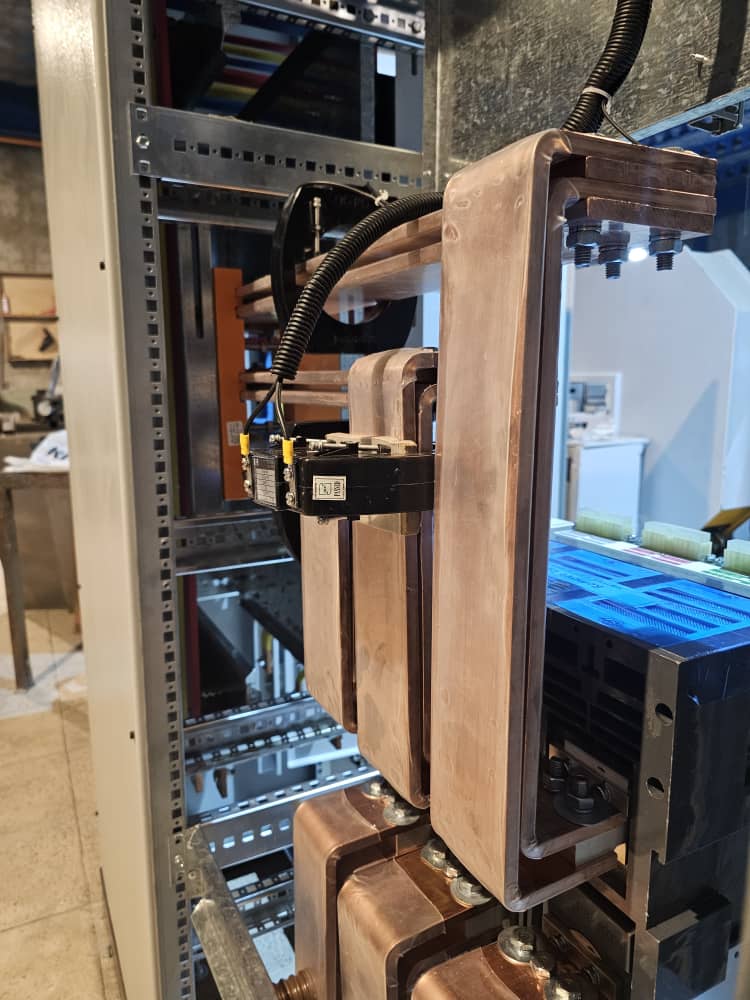 تابلوهای توزیع پست فشار ضعیف زمینی باورودی ۲۰۰۰ آمپر بعد از ترانسفورماتور برای تغذیه ساختمان هواپیمایی ساها - تصویر 9