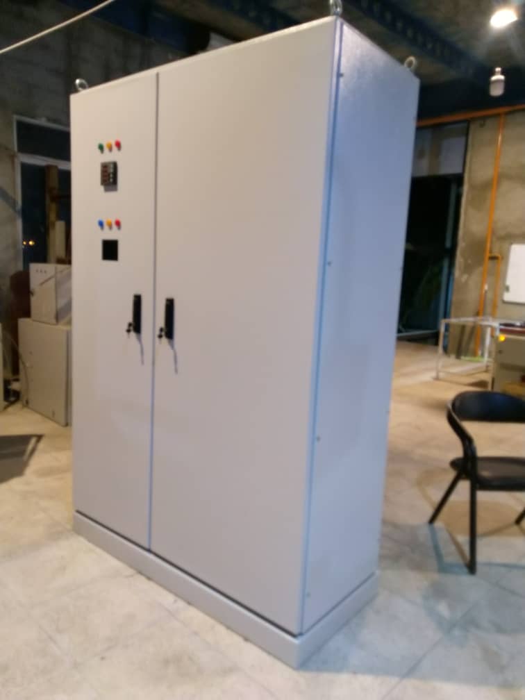 تابلو  اصلی ساختمان‌های درمانگاه مدافعان آسمان و چنج آور ( برق شهر و ژنراتور ) اتوماتیک با کلیدهای موتور دار - تصویر 3