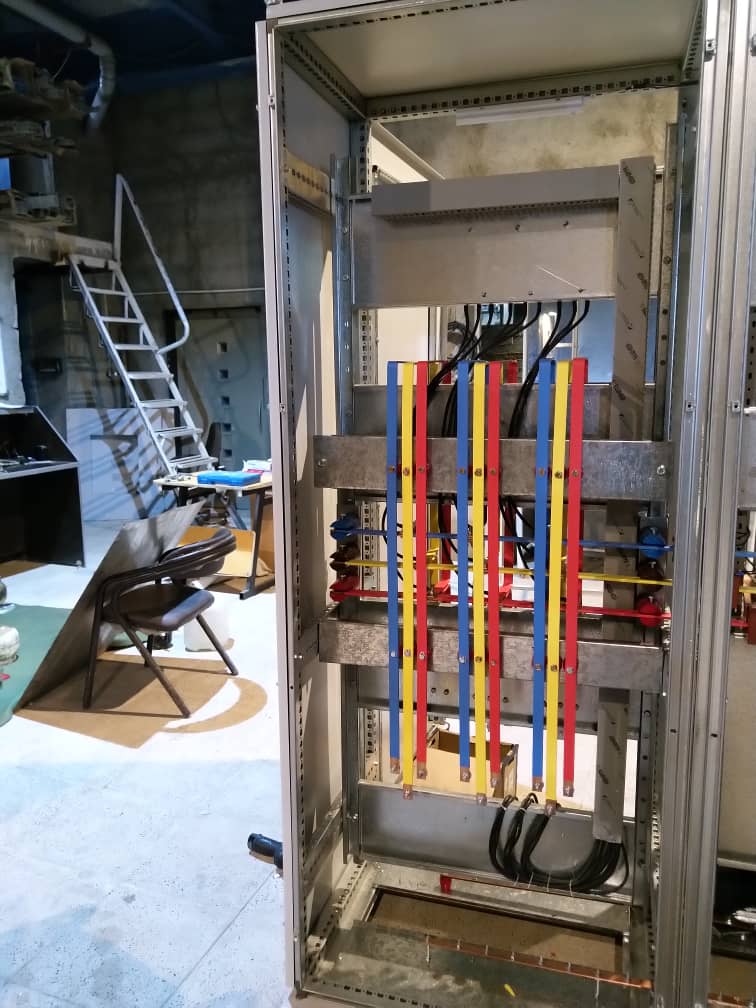 تابلو  اصلی ساختمان‌های درمانگاه مدافعان آسمان و چنج آور ( برق شهر و ژنراتور ) اتوماتیک با کلیدهای موتور دار - تصویر 11