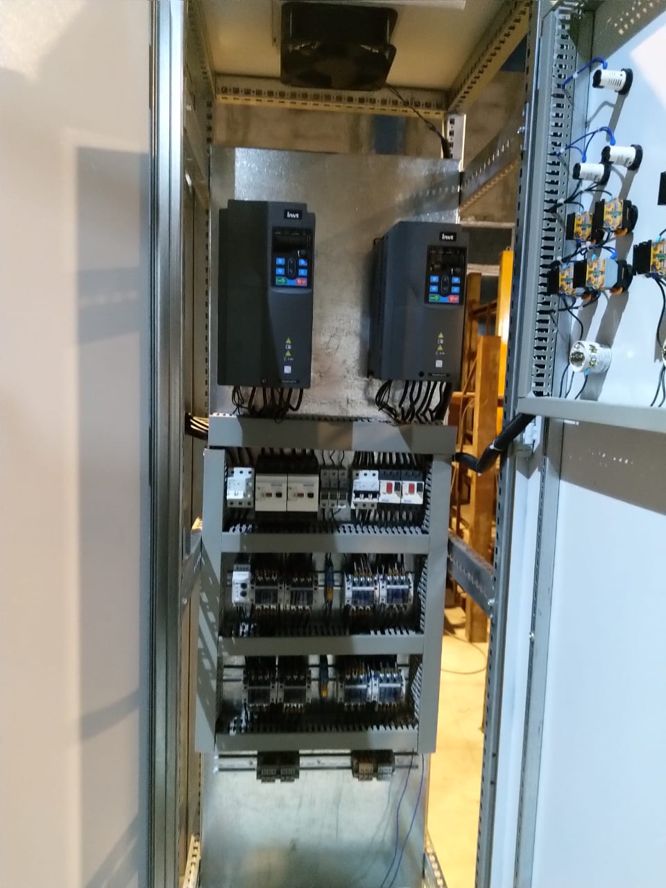 تابلوهای اصلی و فرعی ساختمان هواپیمایی ساها برای تغذیه سیستم های آبرسانی ، گرمایش و سرمایش  و طبقات از منفی ۲ تا مثبت ۵ - تصویر 12