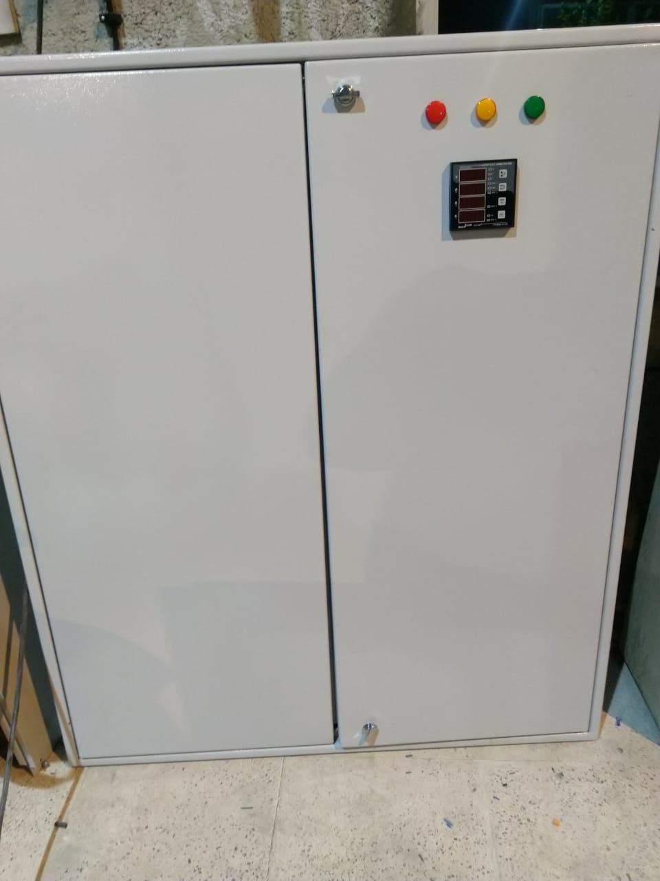 تابلوهای اصلی و فرعی ساختمان هواپیمایی ساها برای تغذیه سیستم های آبرسانی ، گرمایش و سرمایش  و طبقات از منفی ۲ تا مثبت ۵ - تصویر 22